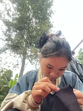   Nhug  05 online show from October 29, 2025, 8:02 am