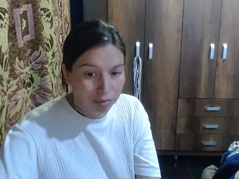 cloequeen15 online show from May 31, 2026, 6:19 am