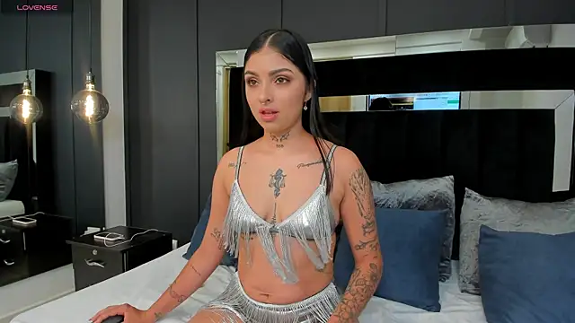 Snapshot of hannah_miltonn chatting on December 18, 2025, 10:57 pm hannah miltonn online show from December 18, 2025, 10:57 pm