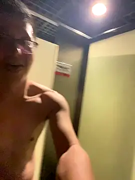 Snapshot of maxime0928 chatting on October 26, 2025, 12:38 pm maxime0928 online show from October 26, 2025, 12:38 pm