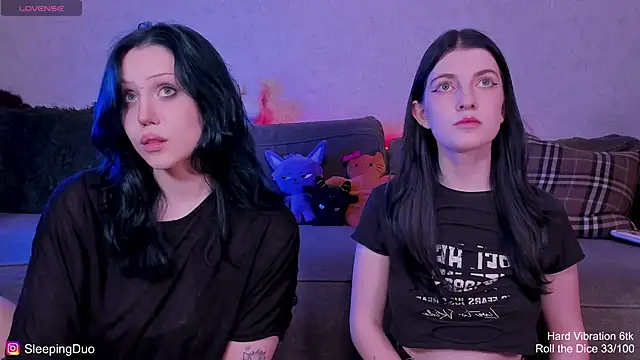 Threesomebabes online show from June 16, 2026, 8:31 pm
