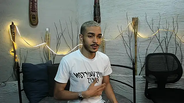 Snapshot of MarcusRain_ chatting on February 17, 2026, 3:37 am MarcusRain online show from February 17, 2026, 3:37 am