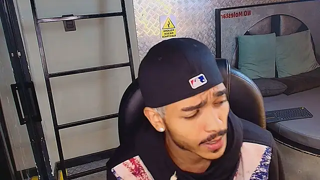 MarcusRain  online show from October 2, 2025, 3:21 am