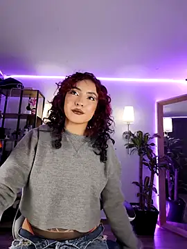 Snapshot of Silvana_Goddess chatting on March 29, 2026, 2:24 am Silvana Goddess online show from March 29, 2026, 2:24 am