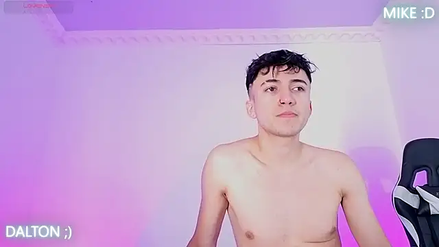 Mike Benelli online show from December 14, 2025, 1:49 pm