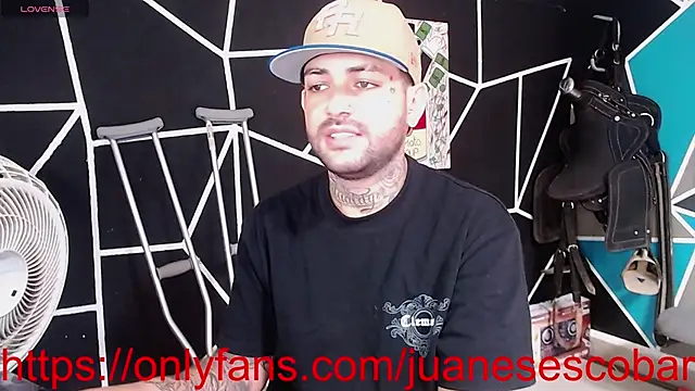 nicolastorres99 online show from October 3, 2025, 6:20 pm