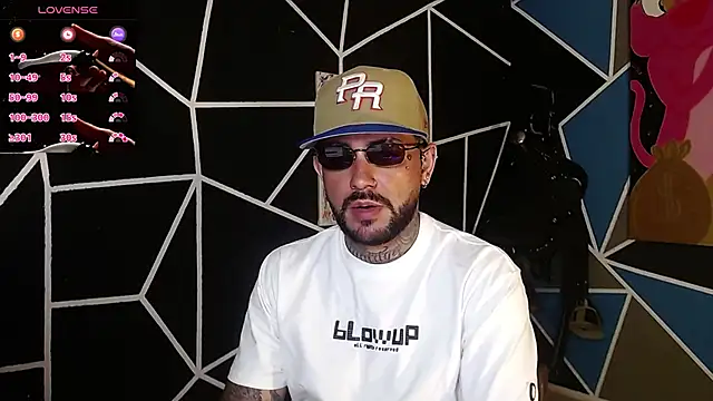 nicolastorres99 online show from November 24, 2025, 1:49 am