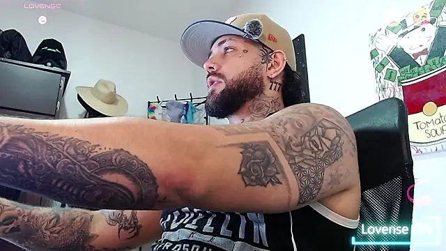 nicolastorres99 online show from March 16, 2026, 3:03 am