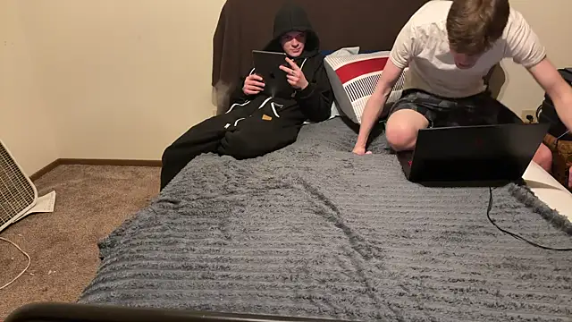 BigIncognitoXXX online show from February 12, 2026, 5:40 am