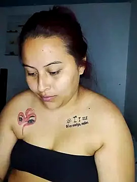 Snapshot of yelezia chatting on April 5, 2026, 10:49 pm yelezia online show from April 5, 2026, 10:49 pm