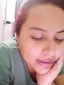 Snapshot of yelezia chatting on January 12, 2026, 8:25 pm yelezia online show from January 12, 2026, 8:25 pm