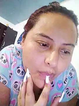 Snapshot of yelezia chatting on February 23, 2026, 10:54 pm yelezia online show from February 23, 2026, 10:54 pm