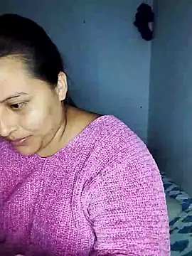 Snapshot of yelezia chatting on October 18, 2025, 4:14 am yelezia online show from October 18, 2025, 4:14 am