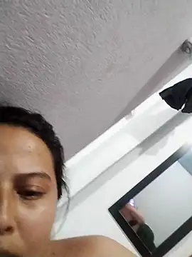 Snapshot of yelezia chatting on October 1, 2025, 12:38 am yelezia online show from October 1, 2025, 12:38 am