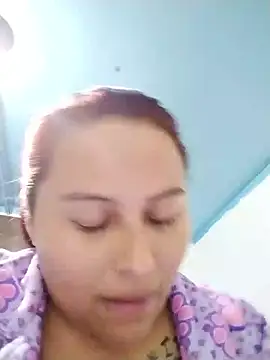 Snapshot of yelezia chatting on January 16, 2026, 5:33 am yelezia online show from January 16, 2026, 5:33 am