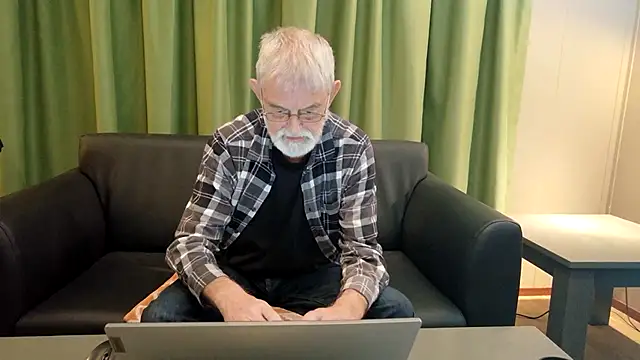 ewaldwillems99 online show from January 9, 2026, 6:15 pm