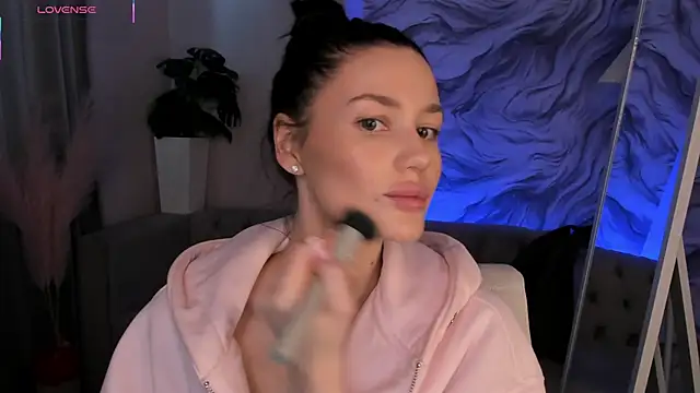 Aria Mila online show from March 18, 2026, 2:48 am