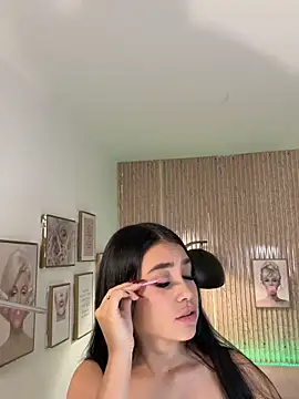 Snapshot of Natti_london chatting on March 18, 2026, 5:32 am Natti london online show from March 18, 2026, 5:32 am