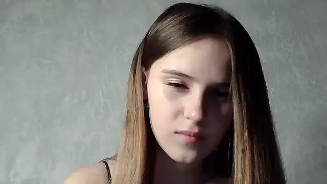 SweetLoraa online show from September 10, 2025, 5:12 pm