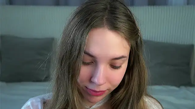 KarriBrownd online show from November 27, 2025, 1:06 am