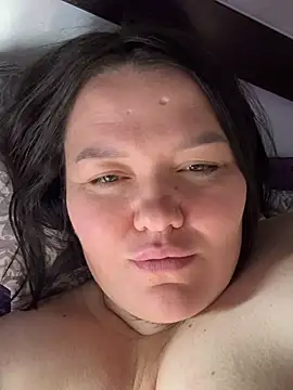 SunnyLeila2101 online show from May 4, 2026, 7:28 pm