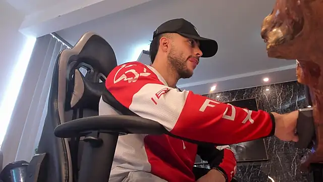 Camilo Watson online show from October 23, 2025, 2:49 pm