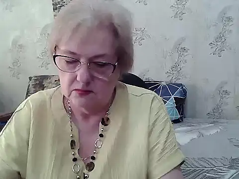 Snapshot of Renata62011 chatting on June 12, 2026, 12:25 pm Renata62011 online show from June 12, 2026, 12:25 pm