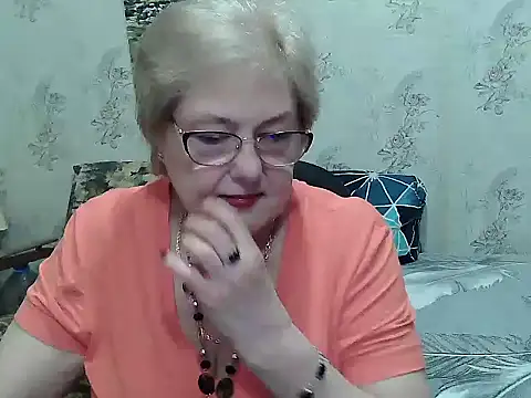 Snapshot of Renata62011 chatting on June 11, 2026, 12:35 pm Renata62011 online show from June 11, 2026, 12:35 pm