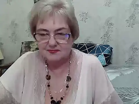 Snapshot of Renata62011 chatting on June 19, 2026, 12:44 pm Renata62011 online show from June 19, 2026, 12:44 pm