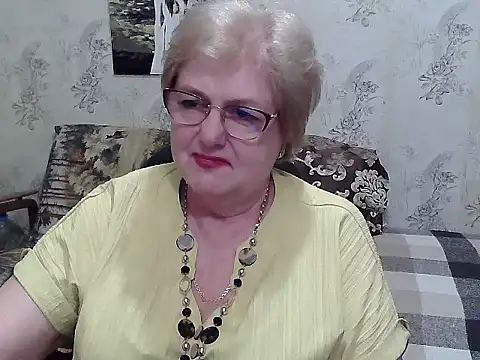 Snapshot of Renata62011 chatting on June 7, 2026, 5:51 pm Renata62011 online show from June 7, 2026, 5:51 pm