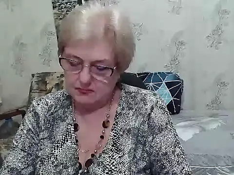 Snapshot of Renata62011 chatting on June 4, 2026, 5:39 pm Renata62011 online show from June 4, 2026, 5:39 pm