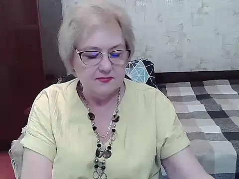 Renata62011 online show from July 14, 2026, 12:33 pm