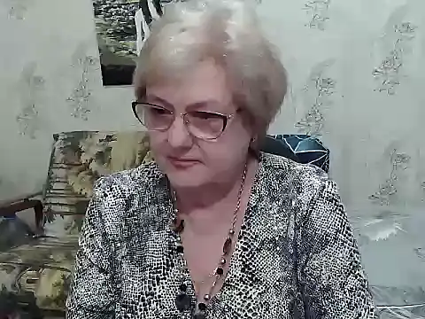 Snapshot of Renata62011 chatting on June 4, 2026, 4:28 am Renata62011 online show from June 4, 2026, 4:28 am