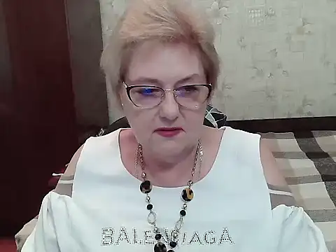 Renata62011 online show from August 6, 2026, 12:00 pm