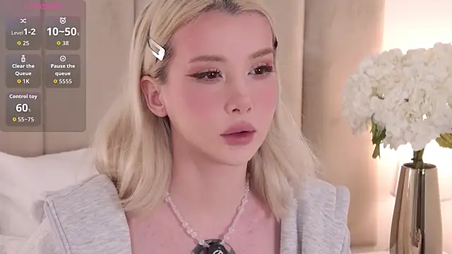 Nesolla online show from September 9, 2025, 10:25 am