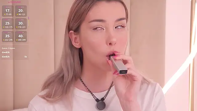 Nesolla online show from December 19, 2025, 8:33 pm