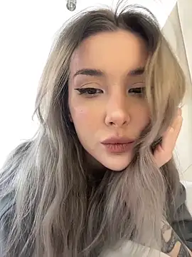 Nesolla online show from March 31, 2026, 8:49 am