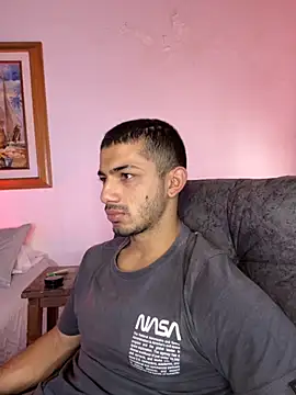 ArturoCardona  online show from October 20, 2025, 12:06 pm