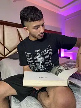 ArturoCardona  online show from February 11, 2026, 4:29 pm