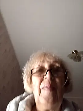 Anatolia5961 online show from December 15, 2025, 3:18 pm