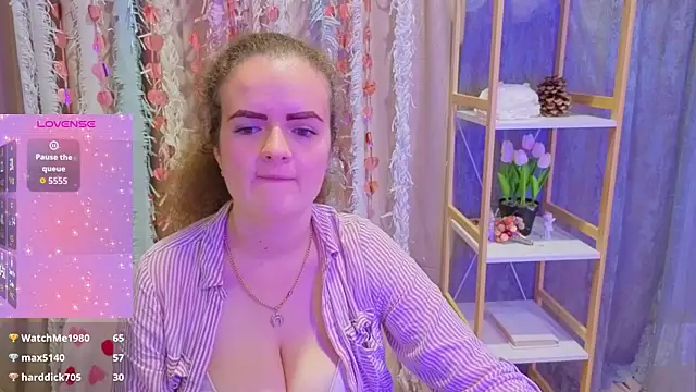 Luisa Rosee online show from December 4, 2025, 9:14 pm