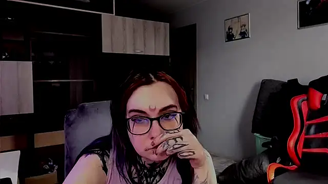 HighelikeGirl online show from September 16, 2025, 9:43 am