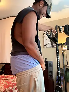 KeYBuMp323 online show from January 9, 2026, 5:09 pm