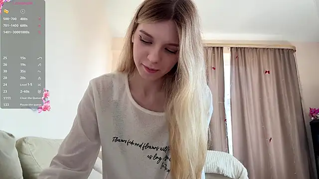 FruityXo online show from June 7, 2026, 10:42 am