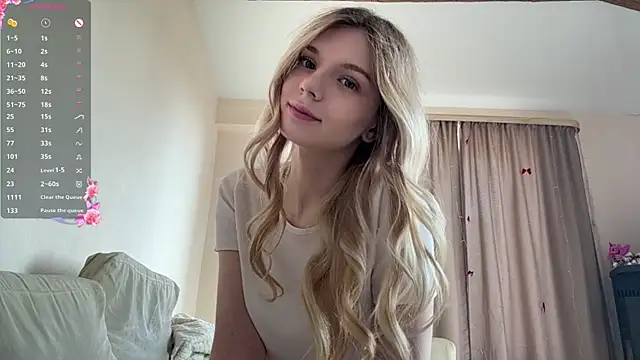 FruityXo online show from June 12, 2026, 10:57 am