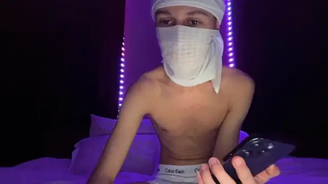 holydirt luxeno1 online show from January 9, 2026, 5:42 pm