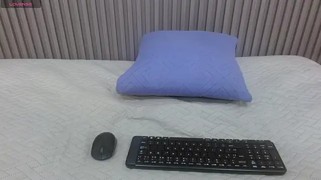 Lancelot 19 online show from September 9, 2025, 5:06 am