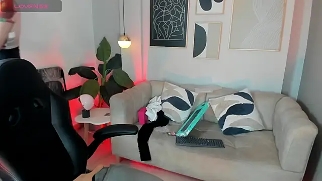 marie bass online show from February 28, 2026, 4:06 pm