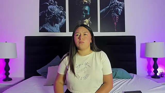 BellaRoux1 online show from September 19, 2025, 12:09 pm