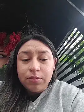 BellaRoux1 online show from December 22, 2025, 4:29 pm